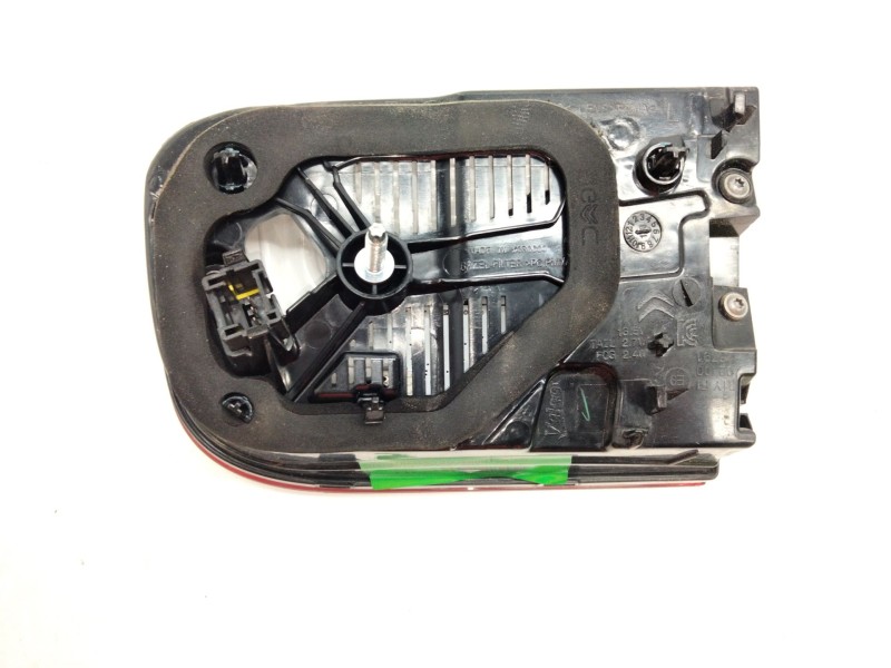 Recambio de piloto trasero izquierdo porton para citroën c4 cactus referencia OEM IAM 9821352780  