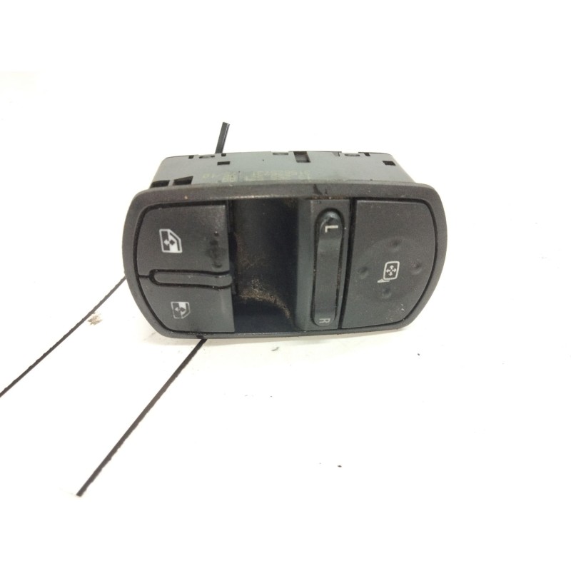 Recambio de mando elevalunas delantero izquierdo para opel corsa d 1.3 16v cdti referencia OEM IAM 13258521AA  