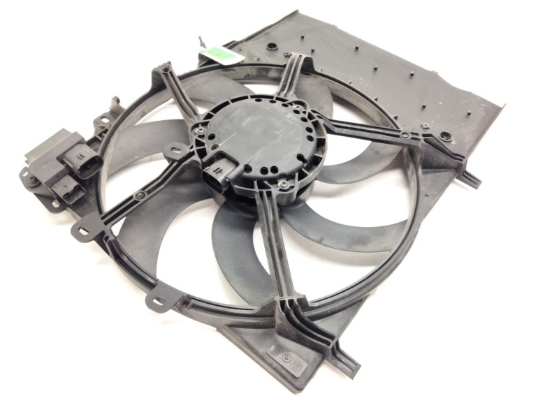 Recambio de electroventilador para citroën c4 cactus referencia OEM IAM 9801559180  