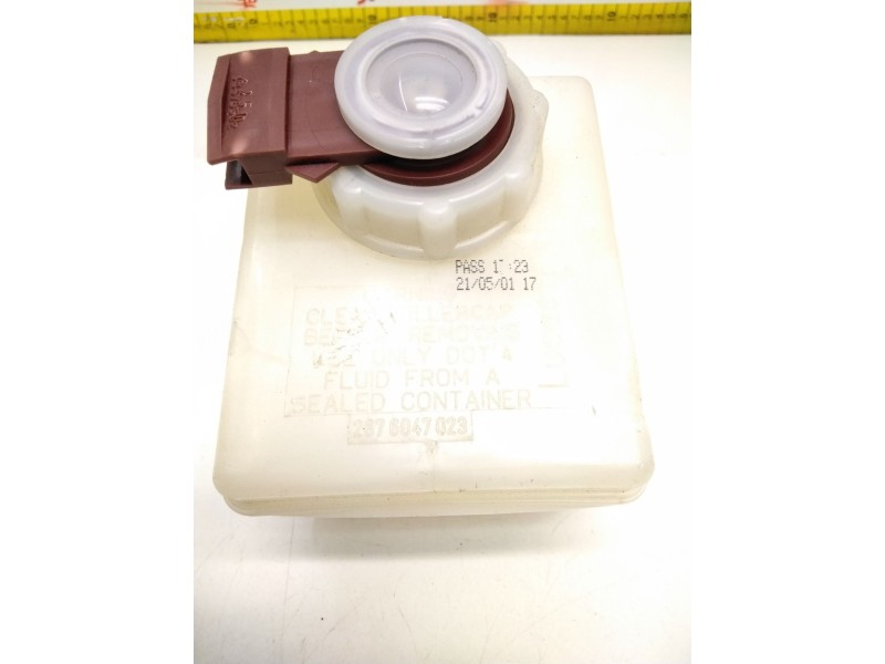 Recambio de deposito bomba freno para nissan patrol gr iv (y60, gr) 4.2 cat referencia OEM IAM 2676047023  