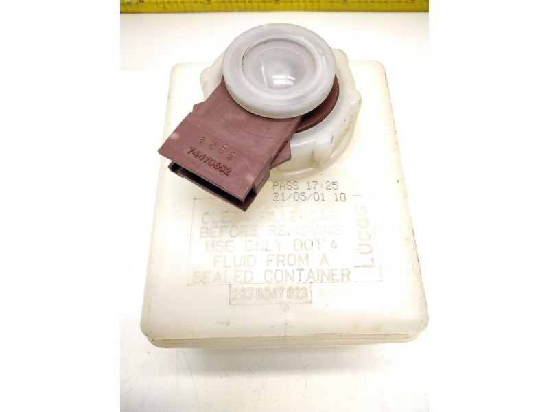 Recambio de deposito bomba freno para nissan patrol gr iv (y60, gr) 4.2 d (y60gr) referencia OEM IAM 2676047023  