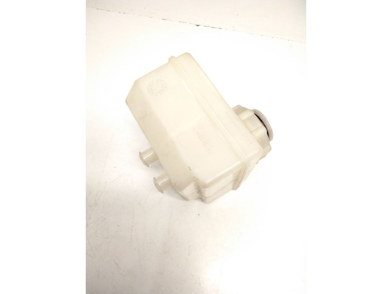 Recambio de deposito bomba freno para nissan patrol gr iv (y60, gr) 4.2 cat referencia OEM IAM 2676047023  