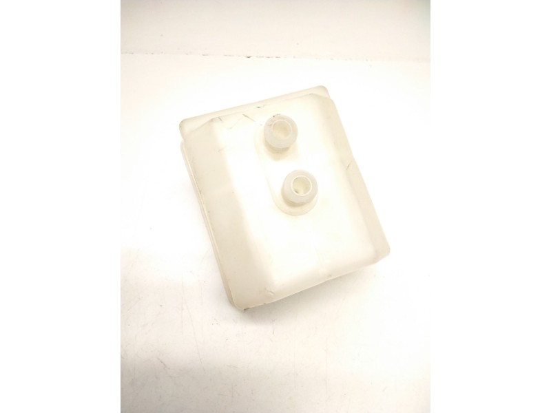 Recambio de deposito bomba freno para nissan patrol gr iv (y60, gr) 2.8 td (y60a) referencia OEM IAM 2676047023  