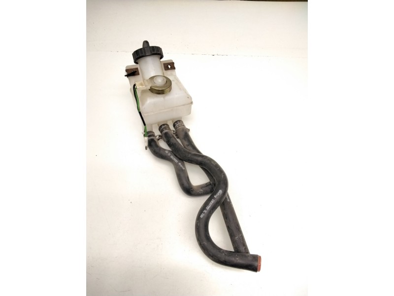 Recambio de deposito bomba freno para nissan vanette cargo furgón (hc 23) 1.6 i referencia OEM IAM 2676047008 LUCAS 
