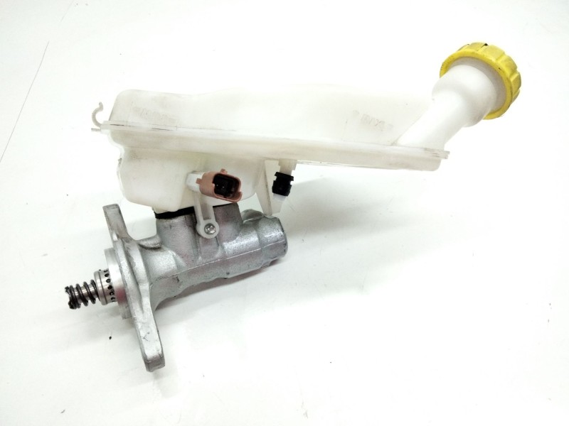 Recambio de bomba freno para citroën c4 cactus referencia OEM IAM 32069745  
