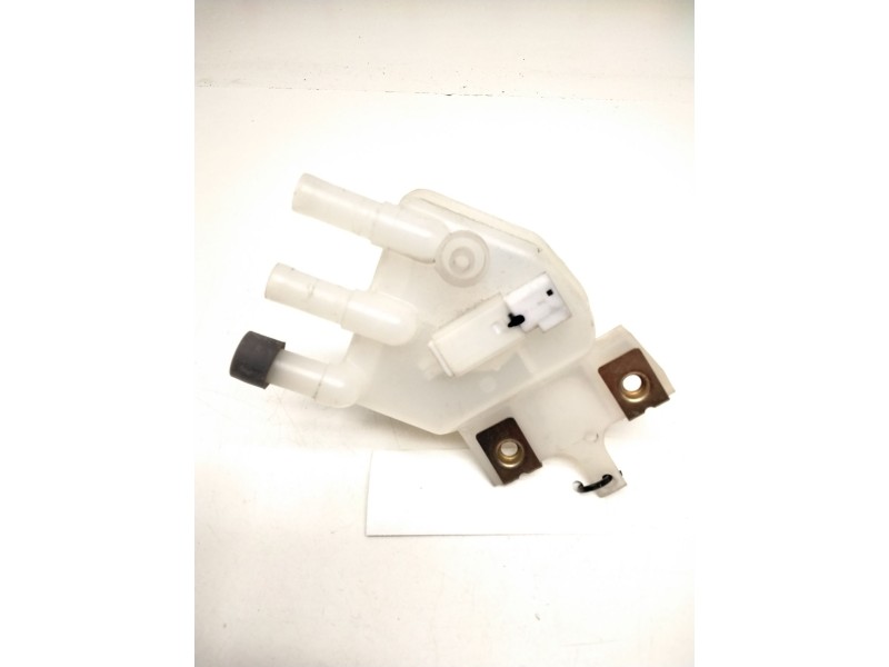 Recambio de deposito bomba freno para nissan serena (c23) 2.3 d referencia OEM IAM 1402A NISSAN W16