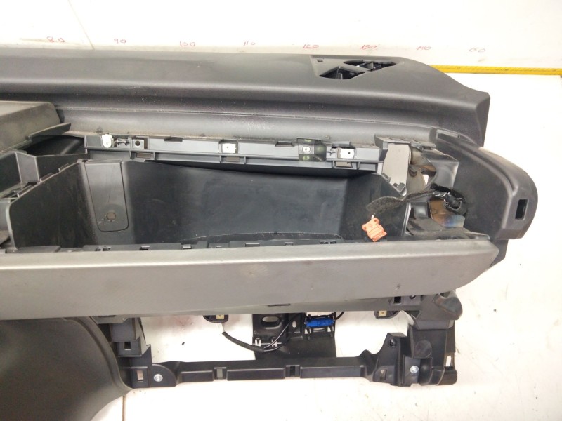 Recambio de salpicadero para citroën c4 cactus referencia OEM IAM   