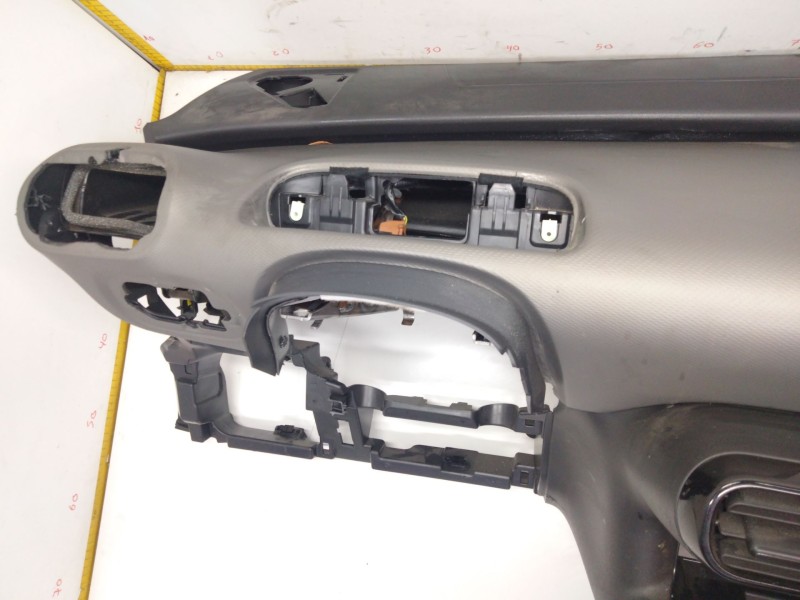 Recambio de salpicadero para citroën c4 cactus referencia OEM IAM   