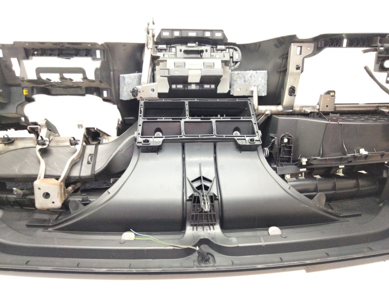 Recambio de salpicadero para citroën c4 cactus referencia OEM IAM   