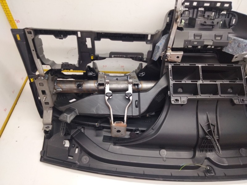 Recambio de salpicadero para citroën c4 cactus referencia OEM IAM   