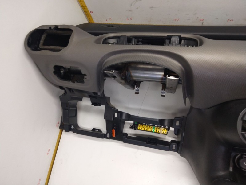 Recambio de salpicadero para citroën c4 cactus feel referencia OEM IAM   