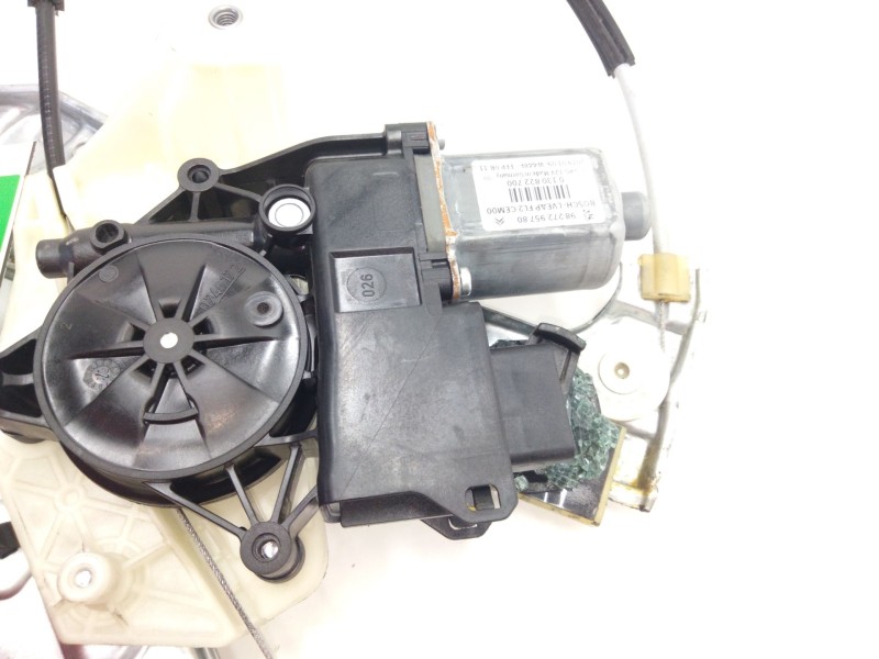 Recambio de elevalunas delantero derecho para citroën c4 cactus referencia OEM IAM 9827295780  