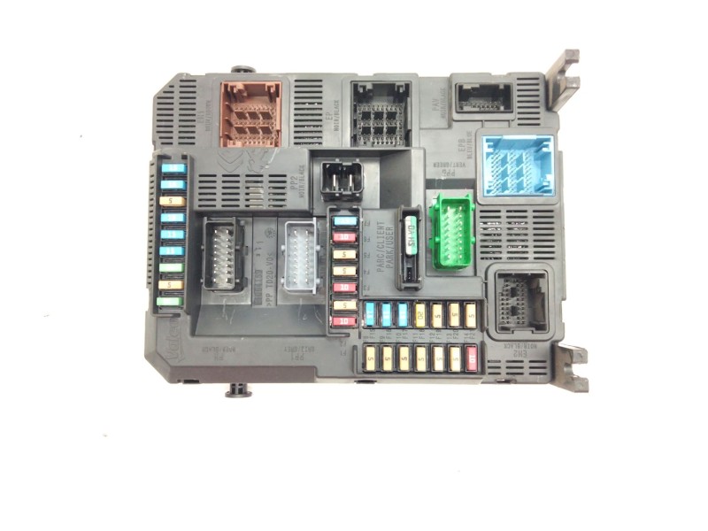 Recambio de caja reles para citroën c4 cactus feel referencia OEM IAM 9807531680  