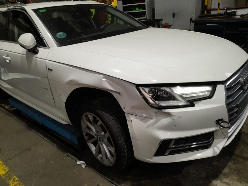 audi a4 berlina (8w2) del año 2017