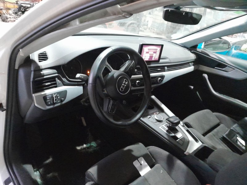 audi a4 berlina (8w2) del año 2017