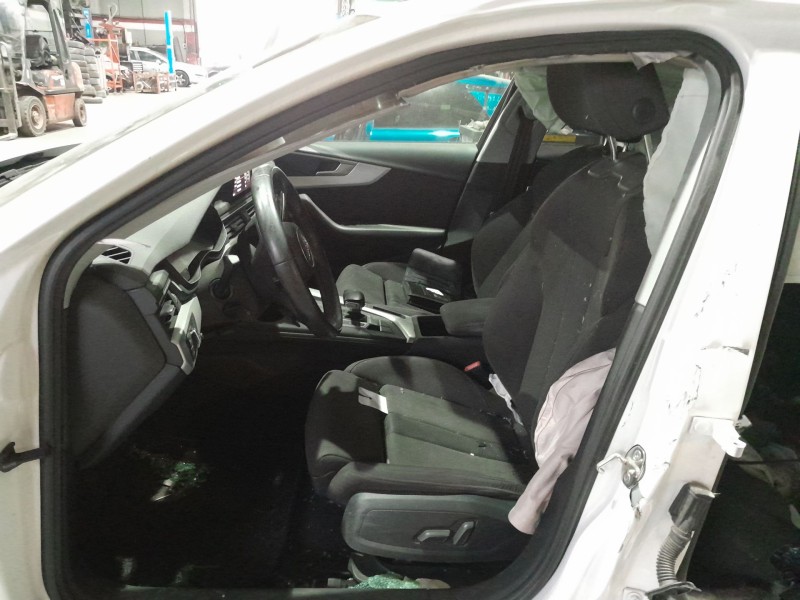 audi a4 berlina (8w2) del año 2017