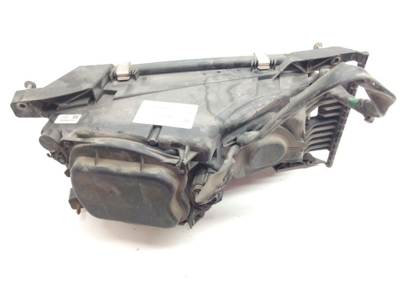 Recambio de faro izquierdo para scania r480 referencia OEM IAM 2000049  