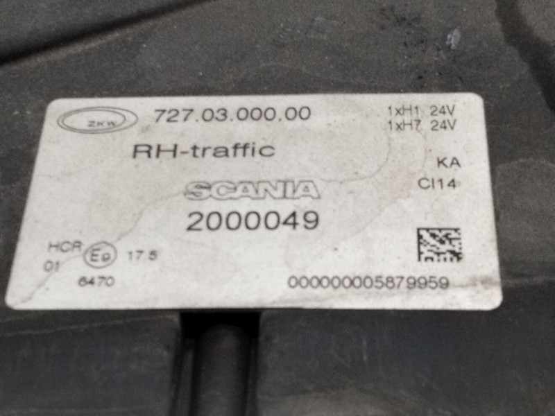Recambio de faro izquierdo para scania r480 referencia OEM IAM 2000049  