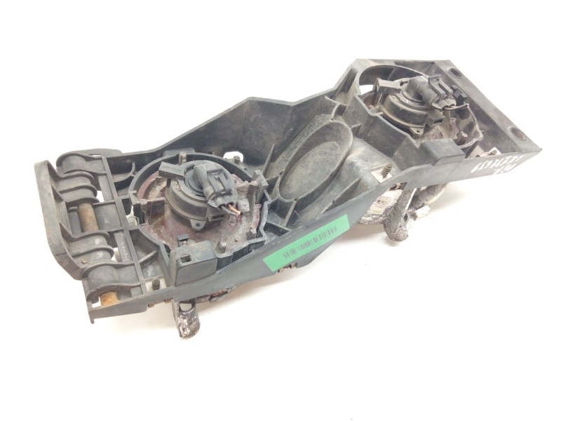 Recambio de faro antiniebla derecho para scania r480 referencia OEM IAM 8923205  