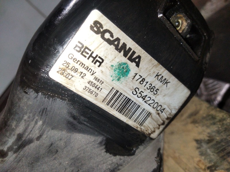 Recambio de radiador agua para scania r480 referencia OEM IAM S5422004  