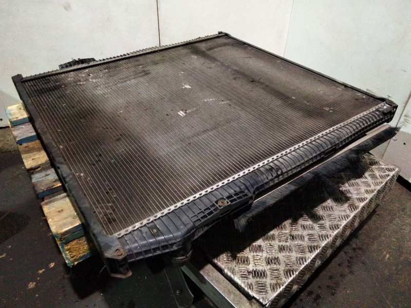 Recambio de radiador agua para scania r480 referencia OEM IAM S5422004  