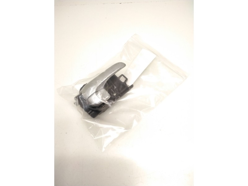 Recambio de maneta interior trasera derecha para nissan almera ii (n16) 2.2 dci referencia OEM IAM   