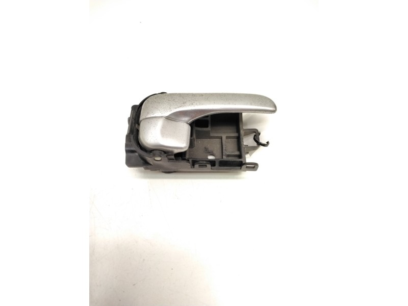 Recambio de maneta interior trasera derecha para nissan almera ii (n16) 1.8 referencia OEM IAM   