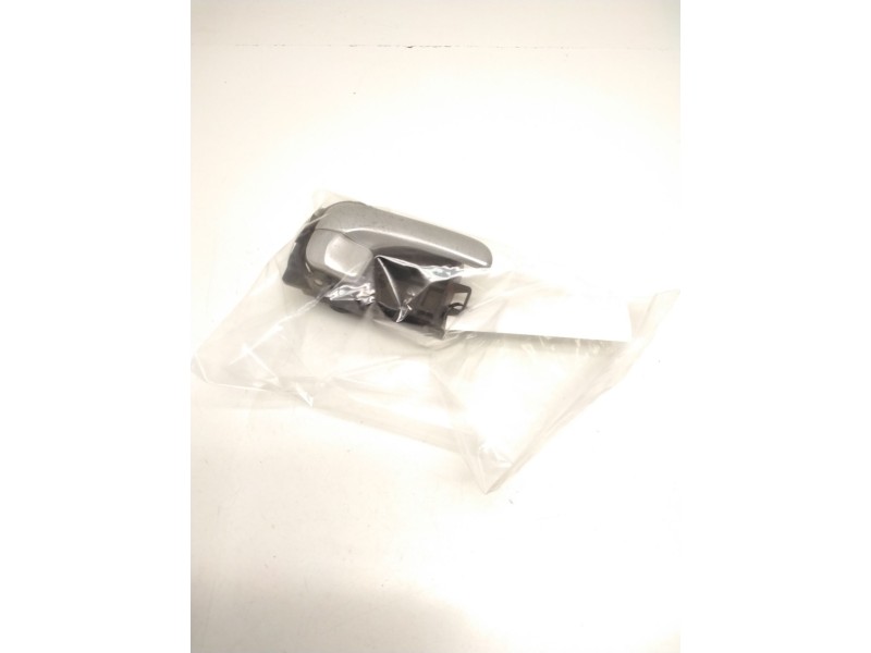 Recambio de maneta interior trasera derecha para nissan almera ii (n16) 1.8 referencia OEM IAM   