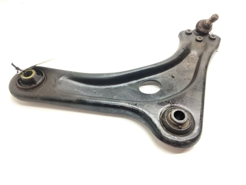 Recambio de brazo suspension inferior delantero izquierdo para citroën c4 cactus feel referencia OEM IAM   