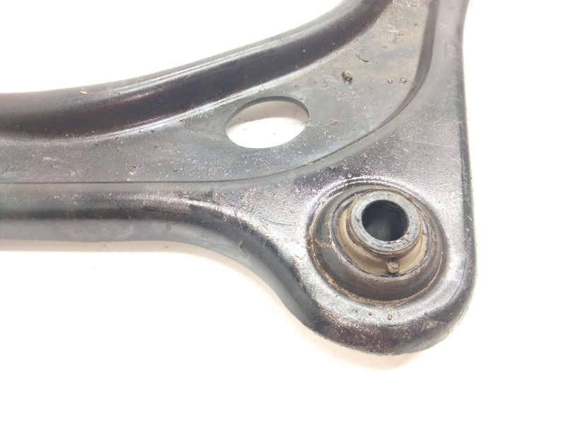 Recambio de brazo suspension inferior delantero izquierdo para citroën c4 cactus feel referencia OEM IAM   