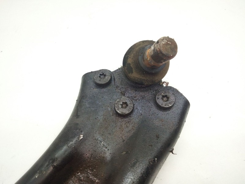 Recambio de brazo suspension inferior delantero izquierdo para citroën c4 cactus feel referencia OEM IAM   