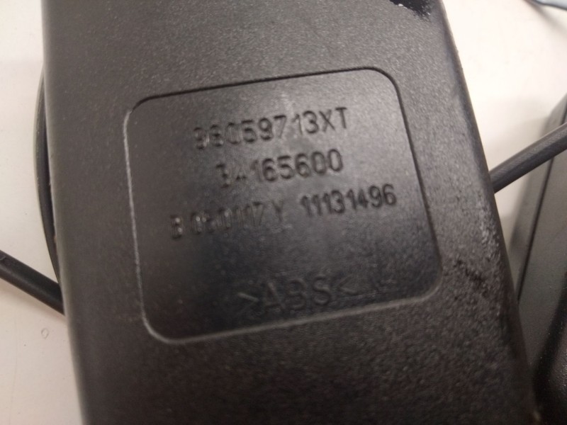 Recambio de enganche cinturon trasero central para citroën c4 cactus feel referencia OEM IAM 98059713XT  