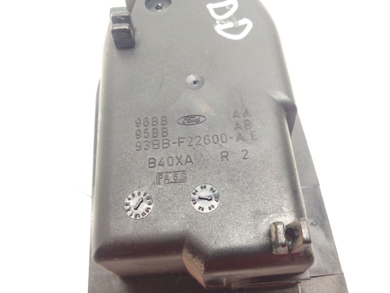 Recambio de maneta interior delantera derecha para ford mondeo ii (bap) 1.8 td referencia OEM IAM 93BBF22600A  