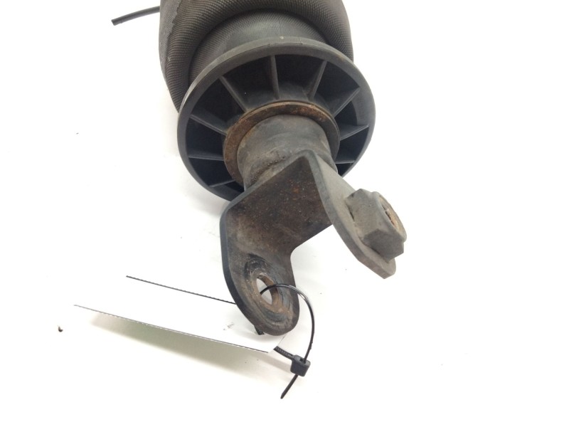 Recambio de amortiguador neumatico cabina delantero para scania r480 referencia OEM IAM   