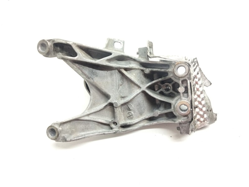 Recambio de soporte motor derecho superior para audi a4 berlina (8w2) 2.0 16v tdi referencia OEM IAM 4M0199308AD  