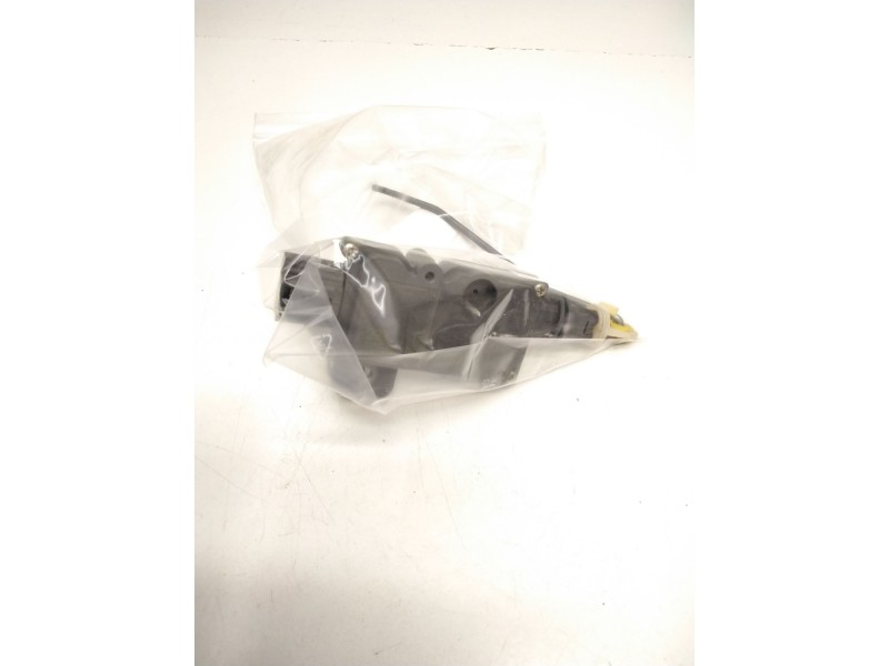 Recambio de motor cierre centralizado porton para nissan almera classic (b10) 1.6 16v referencia OEM IAM 90550BU000  298105