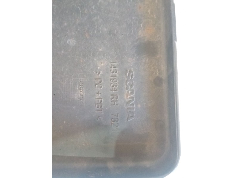 Recambio de guardabarro de cabina del. derc. para scania r480 referencia OEM IAM 1431934RH7321  