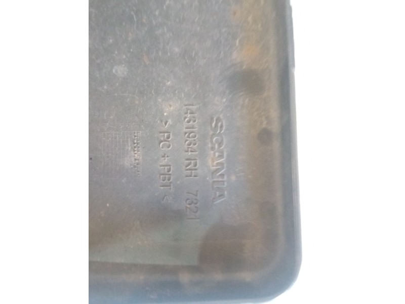 Recambio de guardabarro de cabina del. derc. para scania r480 referencia OEM IAM 1431934RH7321  