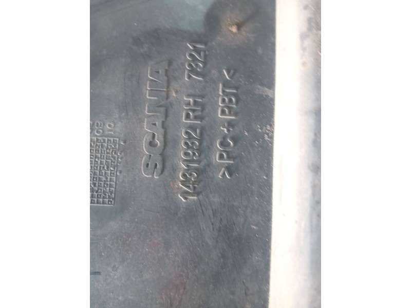 Recambio de guardabarro de cabina del. derc. para scania r480 referencia OEM IAM 1431932RH7321  