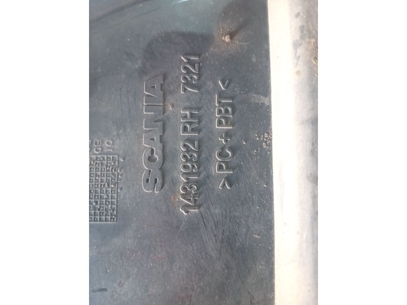 Recambio de guardabarro de cabina del. derc. para scania r480 referencia OEM IAM 1431932RH7321  