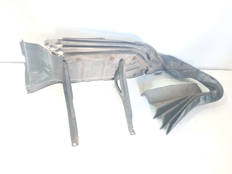 Recambio de estribo de cabina izquierdo para scania r480 referencia OEM IAM   