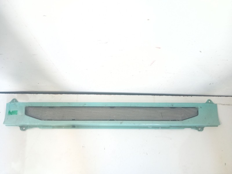 Recambio de rejilla delantera para scania r480 referencia OEM IAM   