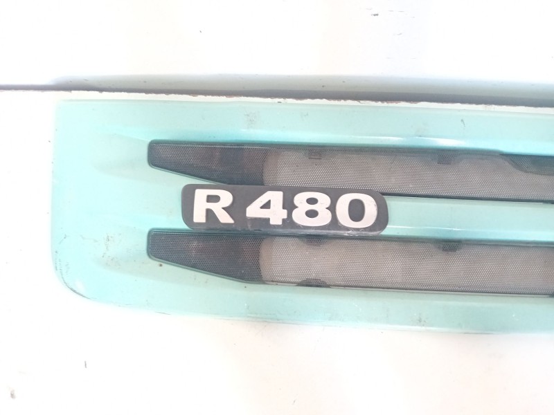 Recambio de rejilla delantera para scania r480 referencia OEM IAM 1885940  