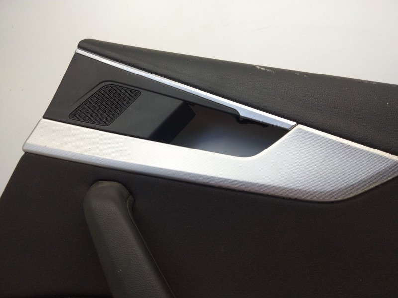 Recambio de guarnecido puerta trasera derecha para audi a4 berlina (8w2) 2.0 16v tdi referencia OEM IAM   