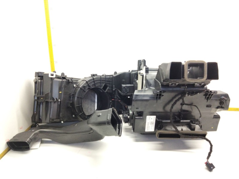 Recambio de calefaccion entera normal para audi a4 berlina (8w2) 2.0 16v tdi referencia OEM IAM 8W1816005J  