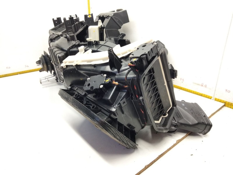 Recambio de calefaccion entera normal para audi a4 berlina (8w2) 2.0 16v tdi referencia OEM IAM 8W1816005J  