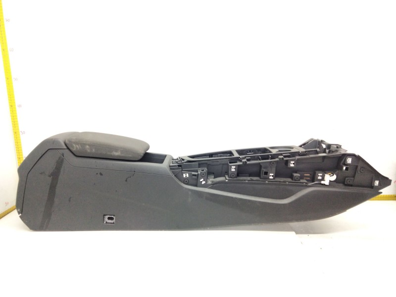 Recambio de reposabrazos para audi a4 berlina (8w2) 2.0 16v tdi referencia OEM IAM   