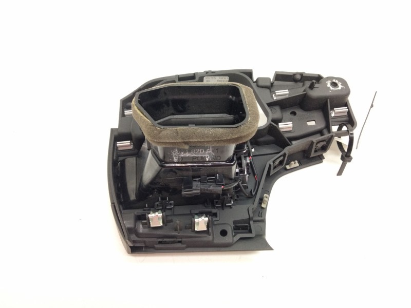 Recambio de aireador izquierdo para audi a4 berlina (8w2) 2.0 16v tdi referencia OEM IAM 8W1820901B  