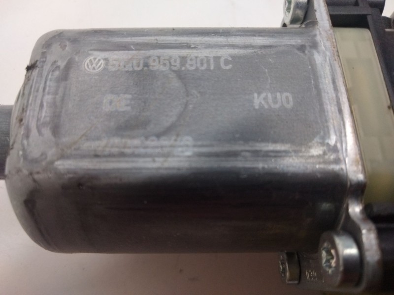 Recambio de elevalunas delantero izquierdo para seat ateca (kh7) referencia OEM IAM 5Q0959801C  