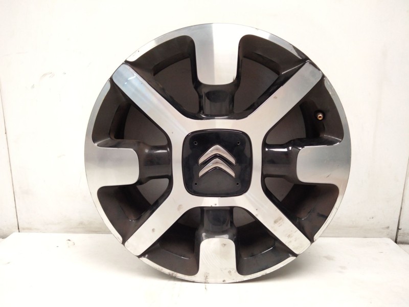 Recambio de llanta aluminio para citroën c4 cactus referencia OEM IAM 9800494077  